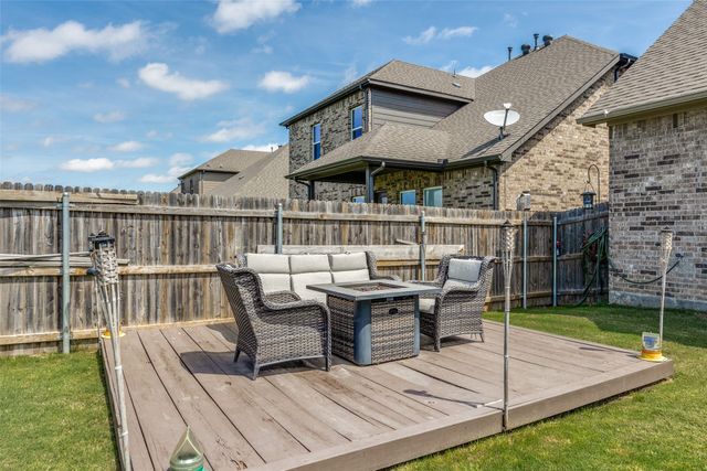 672 Harris Ridge Drive, Arlington, TX 76002