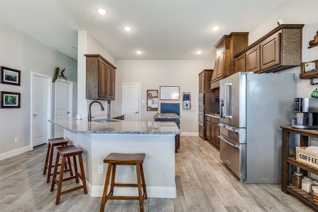 672 Harris Ridge Drive, Arlington, TX 76002
