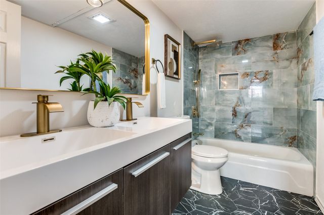 2702 Douglas Avenue 129, Dallas, TX 75219