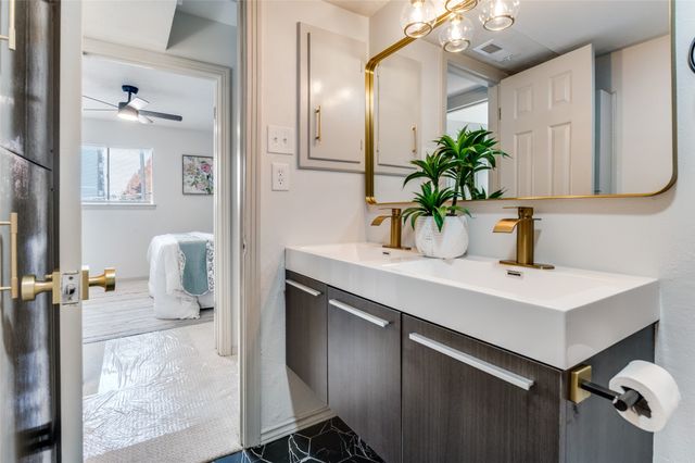 2702 Douglas Avenue 129, Dallas, TX 75219