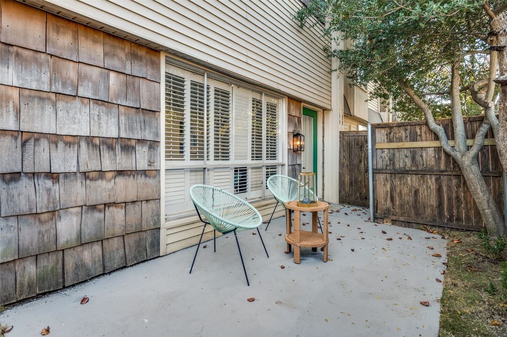 2702 Douglas Avenue 129, Dallas, TX 75219