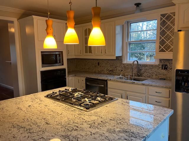 8106 FORT HUNT RD, Alexandria, VA 22308