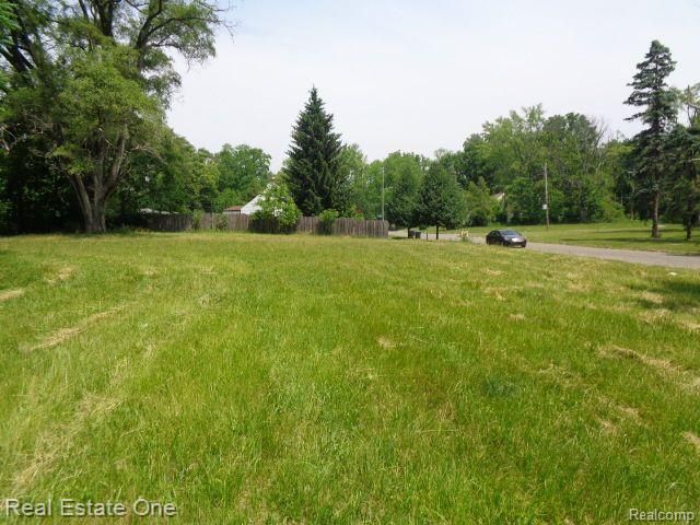 14605 Dacosta Street, Detroit, MI 48223