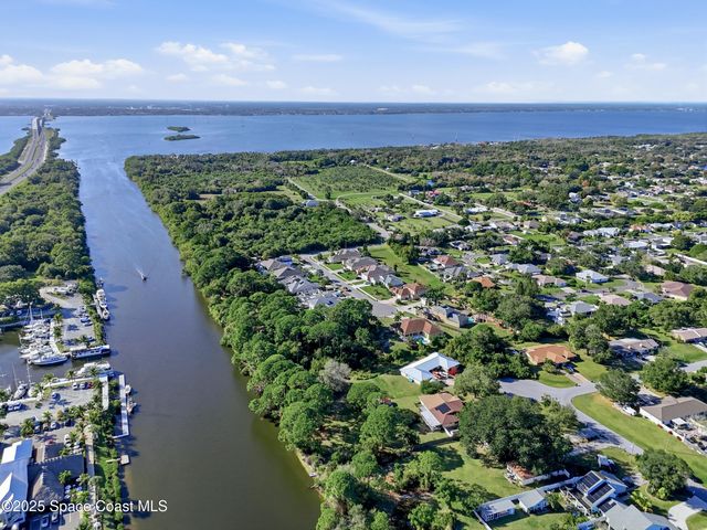 111 Edgewater Way, Merritt Island, FL 32953