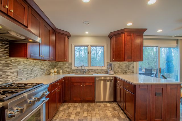 371 Red Oak Lane, Highland Park, IL 60035