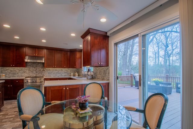 371 Red Oak Lane, Highland Park, IL 60035