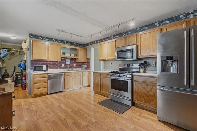104 41st Street, Vienna, WV 26105