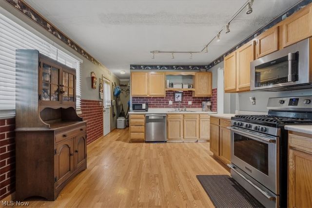 104 41st Street, Vienna, WV 26105