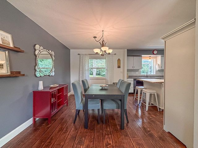N51W16590 Fair Oak COURT, Menomonee Falls, WI 53051