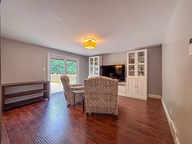 N51W16590 Fair Oak COURT, Menomonee Falls, WI 53051