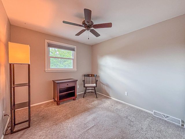 N51W16590 Fair Oak COURT, Menomonee Falls, WI 53051