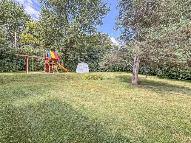 N51W16590 Fair Oak COURT, Menomonee Falls, WI 53051
