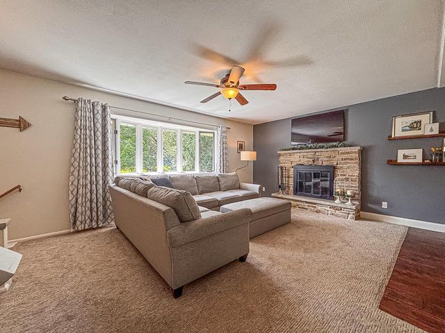 N51W16590 Fair Oak COURT, Menomonee Falls, WI 53051