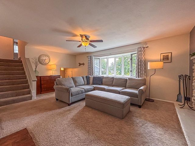 N51W16590 Fair Oak COURT, Menomonee Falls, WI 53051