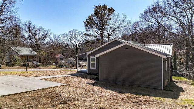 329 Gordon Street, Rockmart, GA 30153