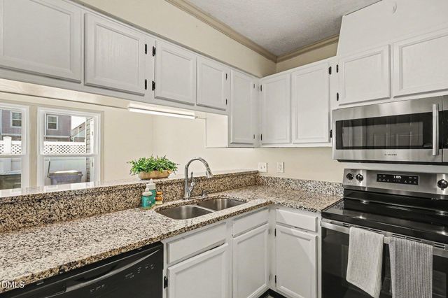 5029 Avenida Del Sol Drive, Raleigh, NC 27616