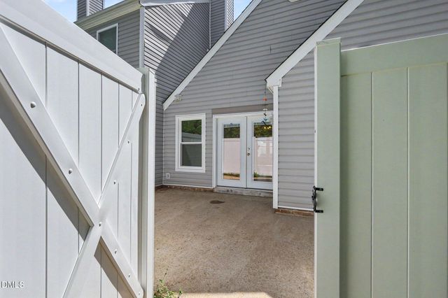 5029 Avenida Del Sol Drive, Raleigh, NC 27616