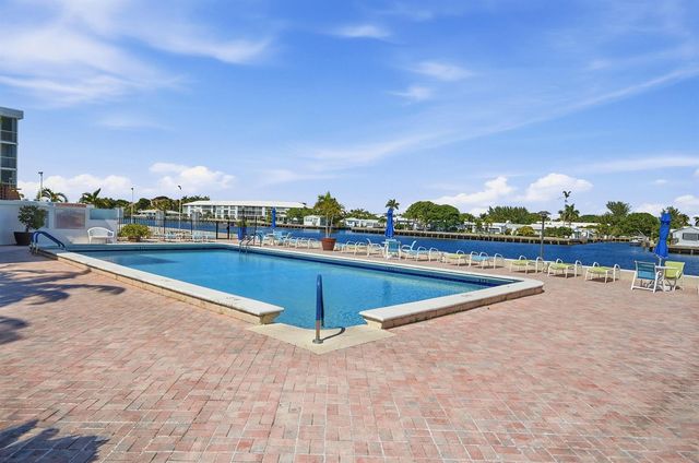 2008 S Federal Highway 101, Boynton Beach, FL 33435