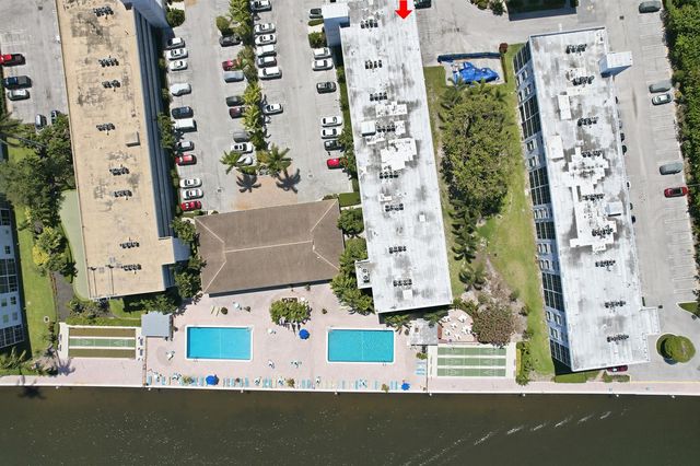 2008 S Federal Highway 101, Boynton Beach, FL 33435