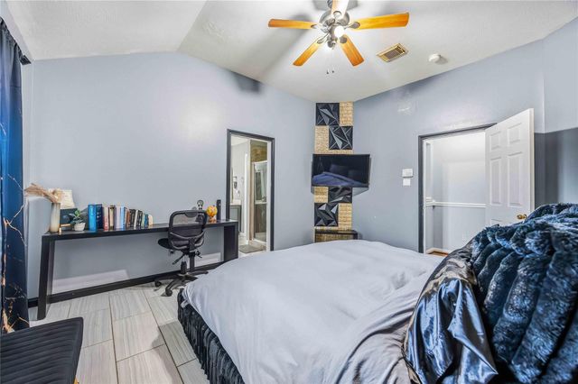 3947 Teal Run Meadows Drive, Fresno, TX 77545