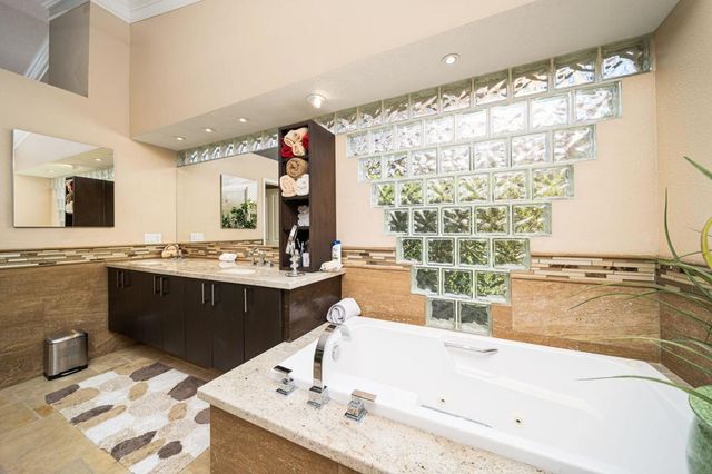 370 Cypress Point Drive, Palm Desert, CA 92211