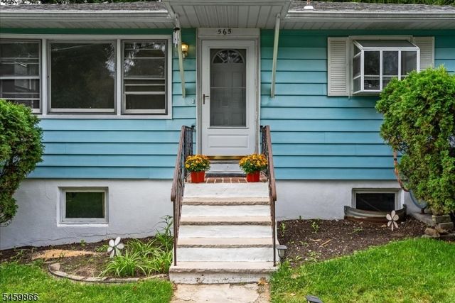 565 Dell Rd, Roxbury Twp., NJ 07850