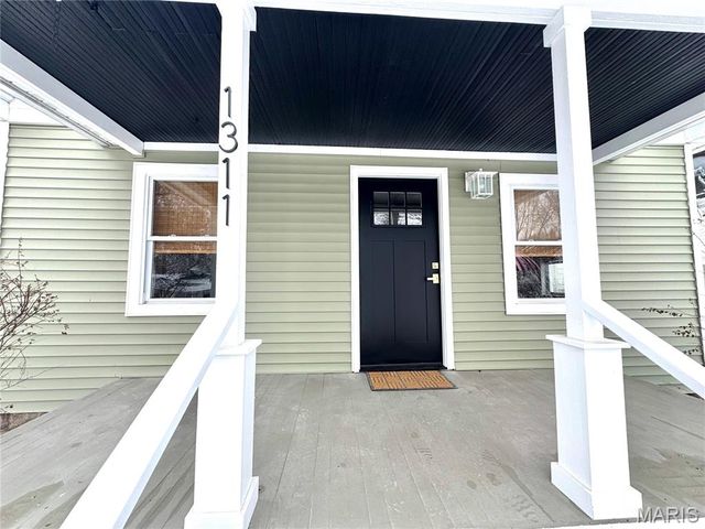 1311 Center Street, Hillsboro, IL 62049