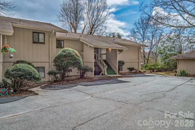 1813 Glen Cannon Drive, Pisgah Forest, NC 28768