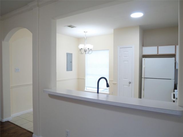 6289 Wilcrest Drive 7302, Houston, TX 77072