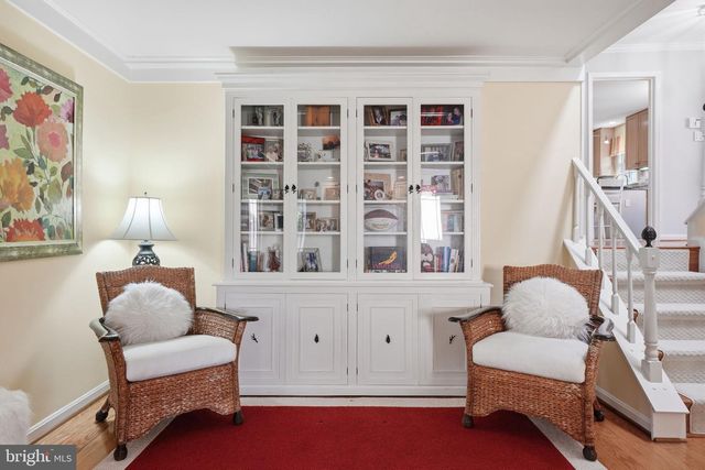 1507 LAUREL HILL RD, Vienna, VA 22182