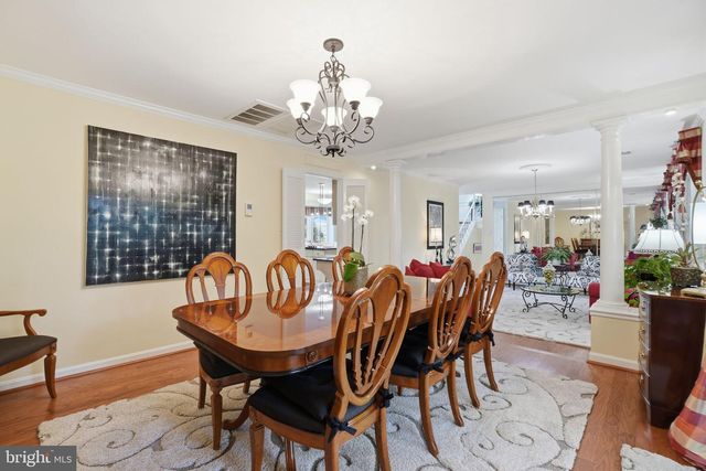 1507 LAUREL HILL RD, Vienna, VA 22182