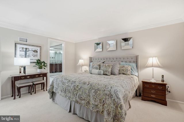 1507 LAUREL HILL RD, Vienna, VA 22182