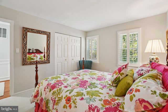 1507 LAUREL HILL RD, Vienna, VA 22182