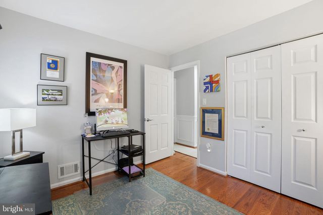 1507 LAUREL HILL RD, Vienna, VA 22182