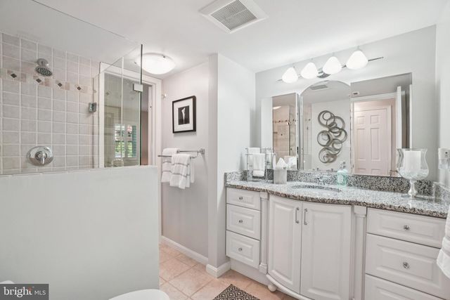 1507 LAUREL HILL RD, Vienna, VA 22182