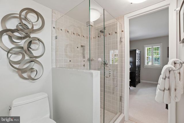 1507 LAUREL HILL RD, Vienna, VA 22182