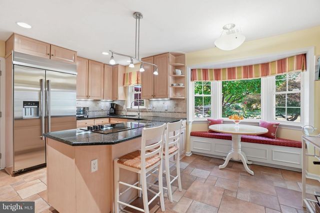 1507 LAUREL HILL RD, Vienna, VA 22182