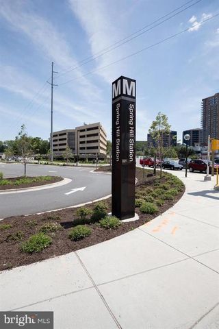 1507 LAUREL HILL RD, Vienna, VA 22182