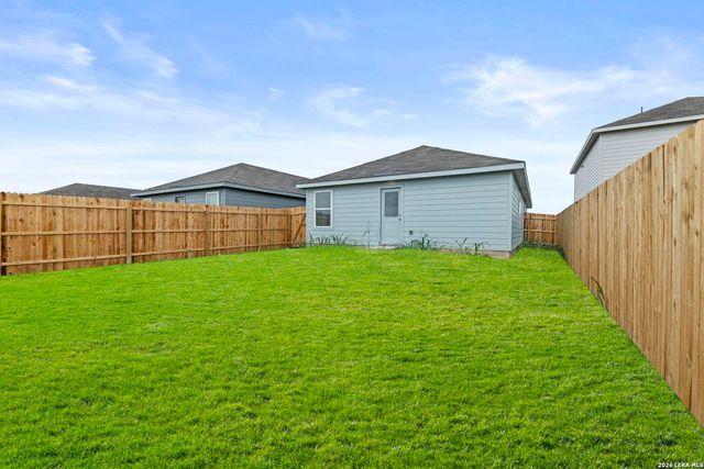 12731 Kathleen St, St Hedwig, TX 78152