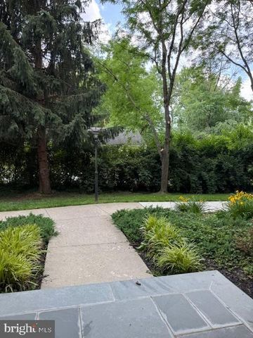 748 MOORE AVE, Bryn Mawr, PA 19010