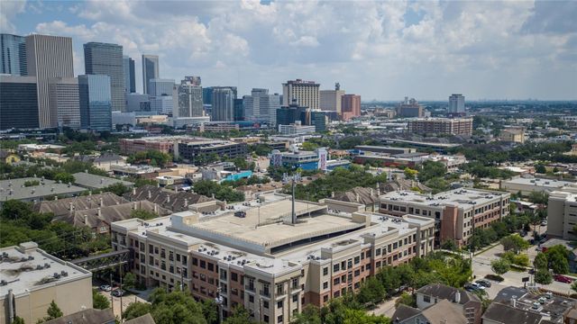 400 Mcgowen Street 1417, Houston, TX 77006