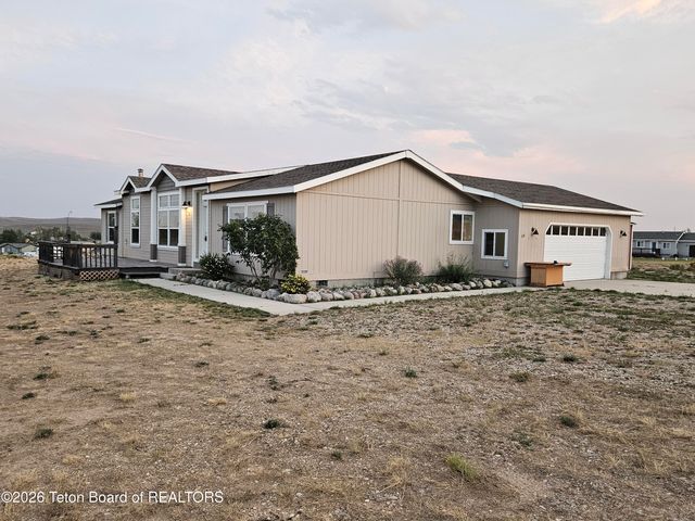 35 HAWKEN Lane, Pinedale, WY 82941 property photo
