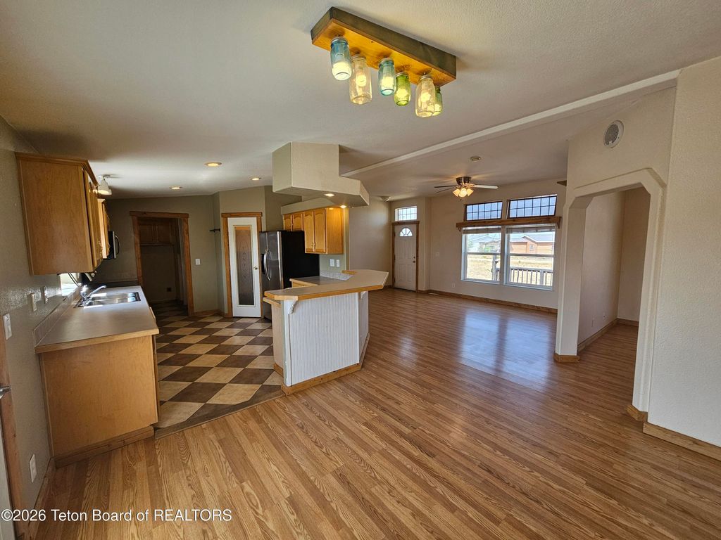 35 HAWKEN Lane, Pinedale, WY 82941 photo 4