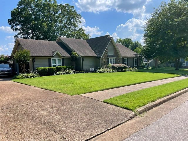 9393 COLTS NECK ST N, Lakeland, TN 38002