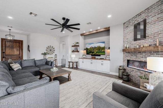 19907 E ELAINE Circle, Queen Creek, AZ 85142