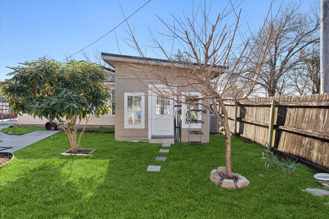 2612 W Collin Street, Corsicana, TX 75110