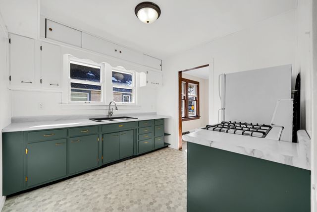 609 Main Street, Hobart, IN 46342