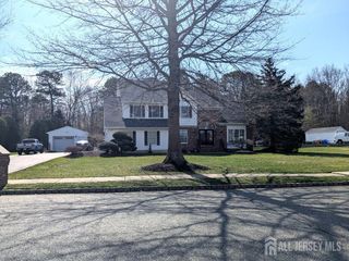 16 Dante Road, Monroe, NJ 08831