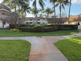 14500 SW 88th Ave 220, Palmetto Bay, FL 33176