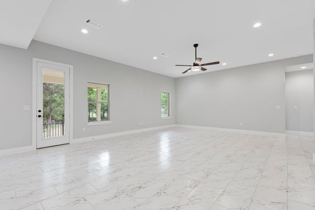 103 Haliimaile LN, Bastrop, TX 78602